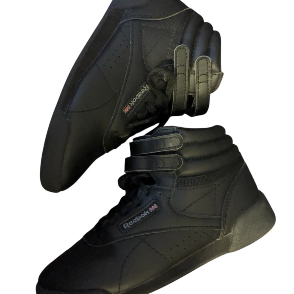 Kids Black Reebok Classic - Picture 5 of 5